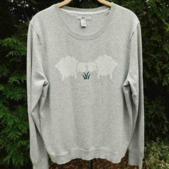 Bass Lightweight Crewneck Sweater with Grazing Sheep - Picture 1 of 3